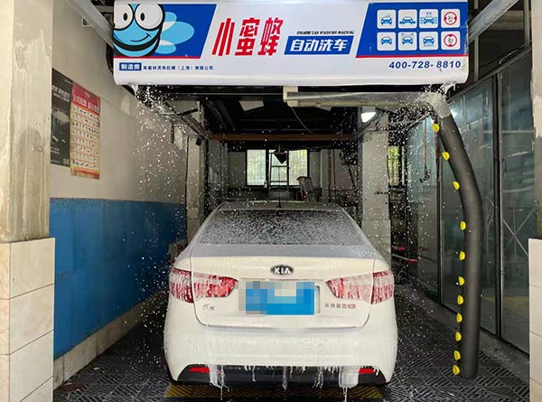 武漢東風(fēng)汽車一廠、二廠洗車機(jī)